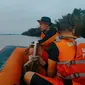 Personel Basarnas Pekanbaru yang dikerahkan mencari nelayan tersambar petir di Kabupaten Indragiri Hilir. (Liputan6.com/Istimewa)