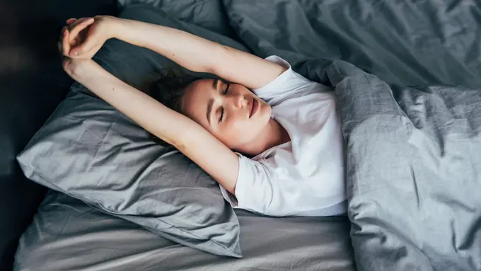 Ilustrasi perempuan tidur pulas/freepik.com/diana.grytsku