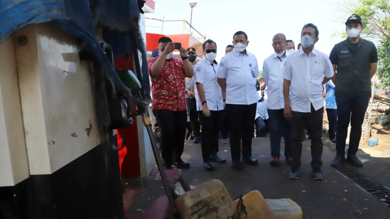 Menteri Kelautan dan Perikanan Sakti Wahyu Trenggono menemukan ada Stasiun Pengisian Bahan Bakar Nelayan (SPBN) yang tidak beroperasi. Hal itu lantaran distribusi yang disebut terganggu.