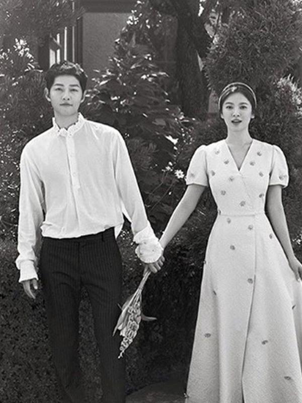 Song Joong Ki dan Song Hye Kyo kini tengah disibukkan dengan jadwal pekerjaan mereka masing-masing. Song Joong Ki sendiri tengah sibuk shooting untuk drama terbarunya yang berjudul Arthdal Chronicles. (Liputan6.com/IG/songjoongkionly)
