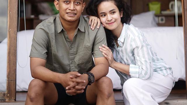 6 Potret Terbaru Meirayni Fauziah FTV dan Suami yang Jarang Tersorot