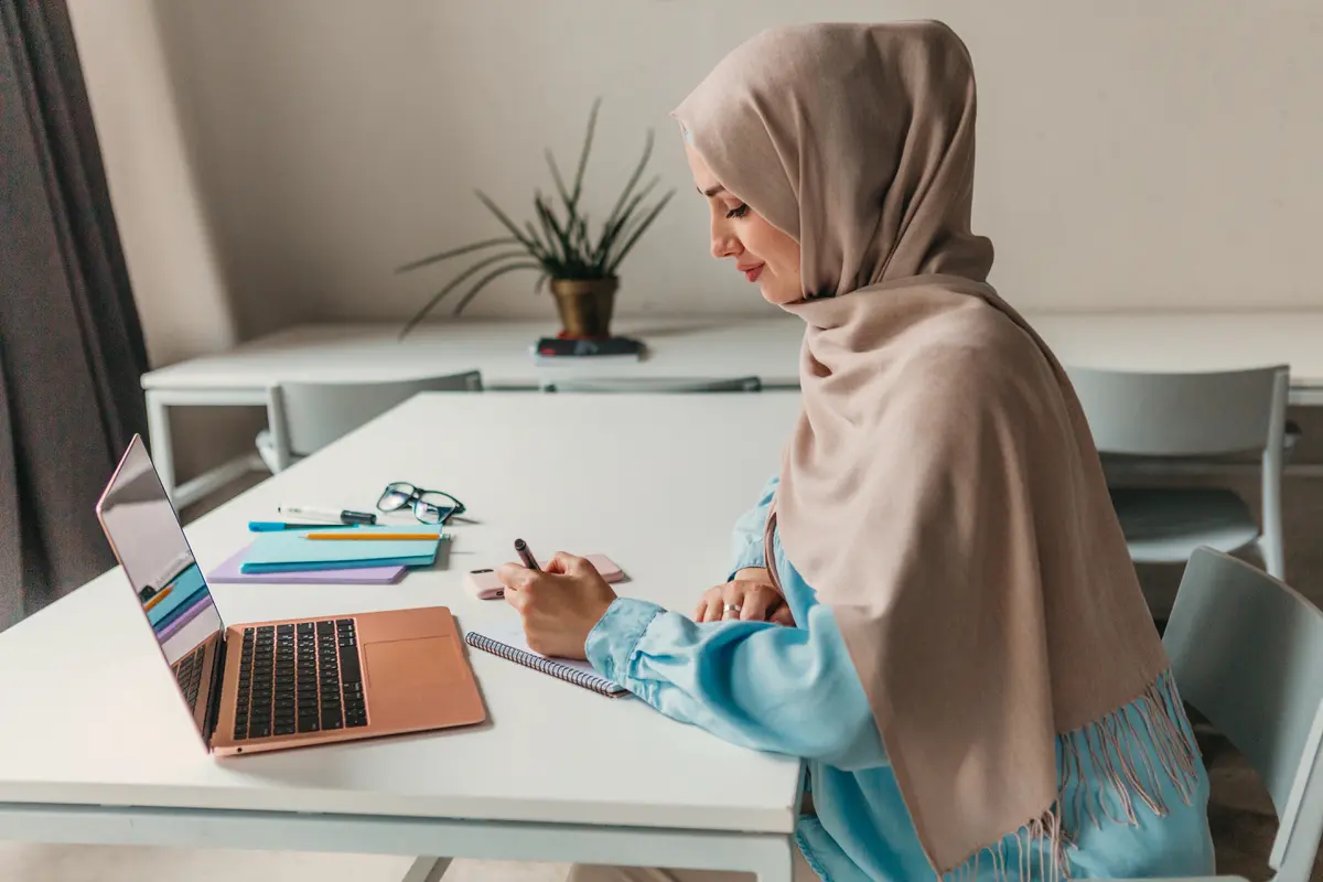 Tokoh pengusaha perempuan muda muslim pendobrak fashion dunia