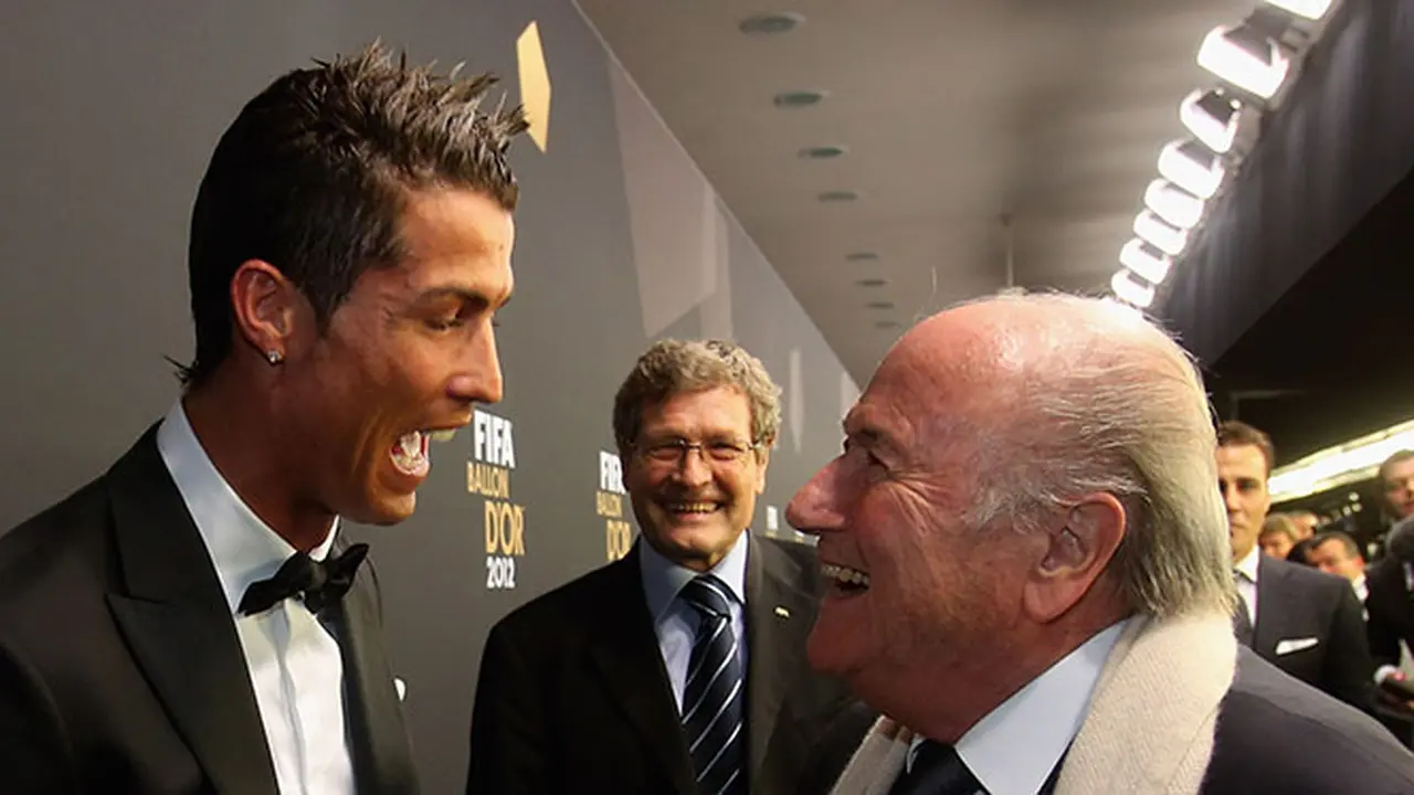 ronaldo-blatter-131109b.jpg