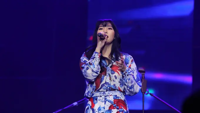 [Fimela] Isyana Sarasvati