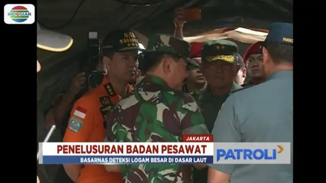 Tim SAR berhasil deteksi logam yang diduga badan pesawat Lion Air di bawah perairan Tanjung Karawang.