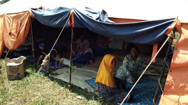 Ratusan warga Desa Malasari, Kecamatan Nanggung, Kabupaten Bogor, Jawa Barat masih trauma dengan gempa. (Liputan6.com/Achmad Sudarno)