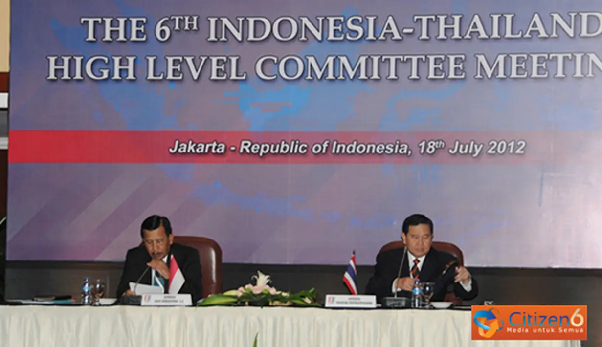 Citizen6, Jakarta: TNI dan AB Kerajaan Thailand menggelar Sidang ke - 6 ITHLC 2012, di Hotel Borobudur Jakarta, Rabu (18/7). (Pengirim: Badarudin Bakri).