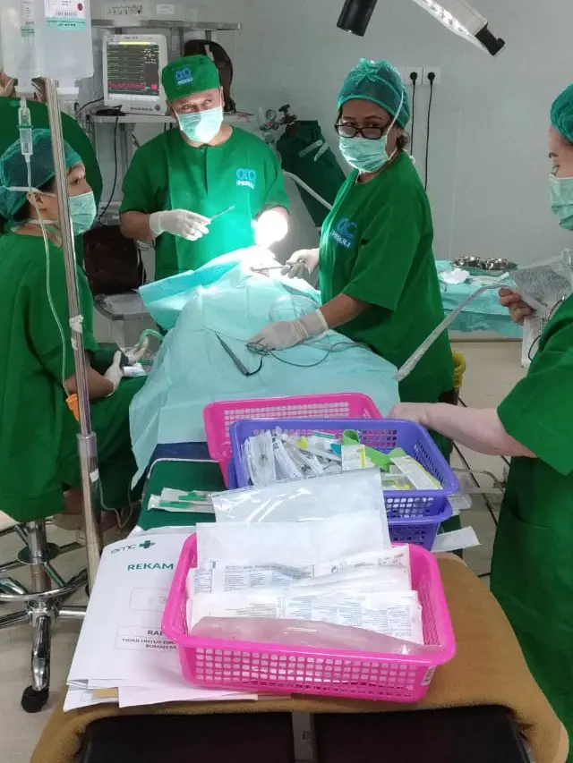 RS EMC Sentul lakukan bakti sosial operasi bibir sumbing