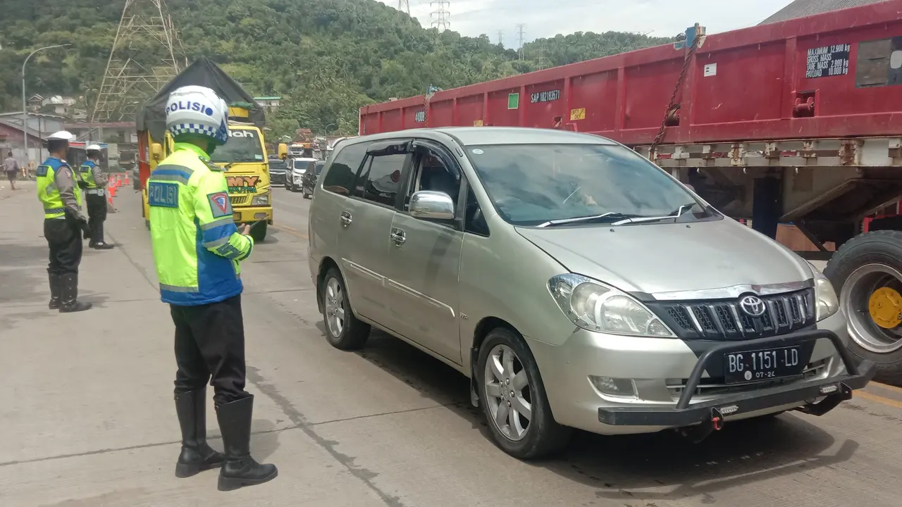 Penampakan Kepadatan di Ruas Jalan Menuju Pelabuhan Merak.