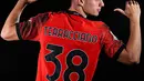 Pemain asal Italia ini diikat kontrak oleh AC Milan hingga 2028 dan akan  mengenakan jersey bernomor punggung 38. (FOTO: instagram.com/terraccianofilippo/)