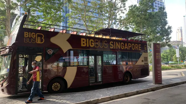 Kejutan Menyenangkan Saat Tur Bus Bertingkat Malam di Singapura