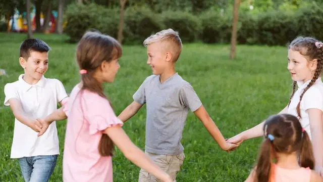 Menumbuhkan hubungan sosial