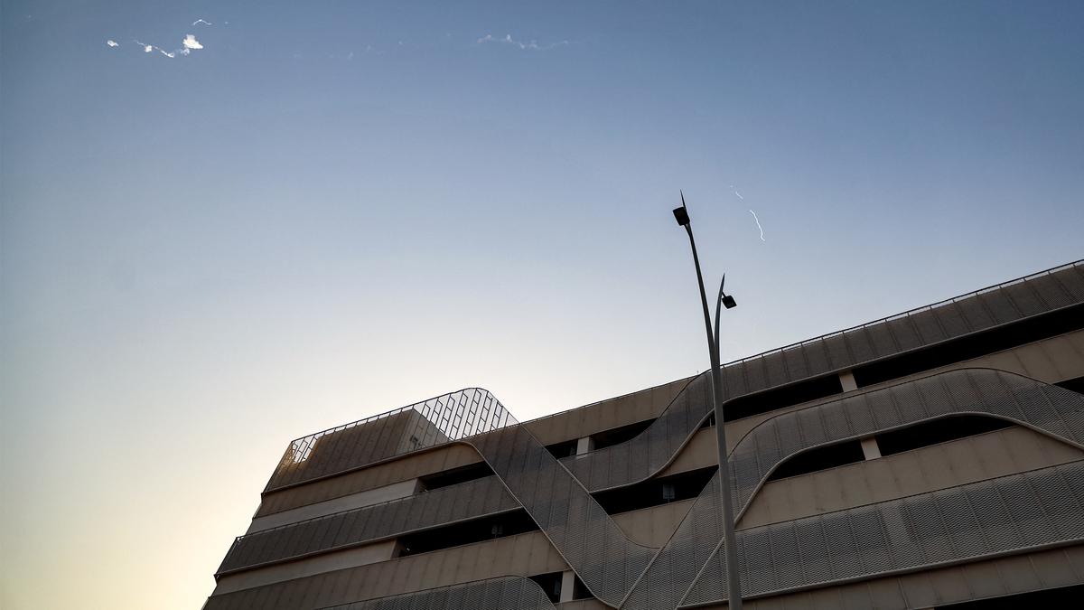 Abu Dhabi Gratiskan Hotel hingga Perpanjang Visa Turis Terdampak Perang Iran Vs AS-Israel