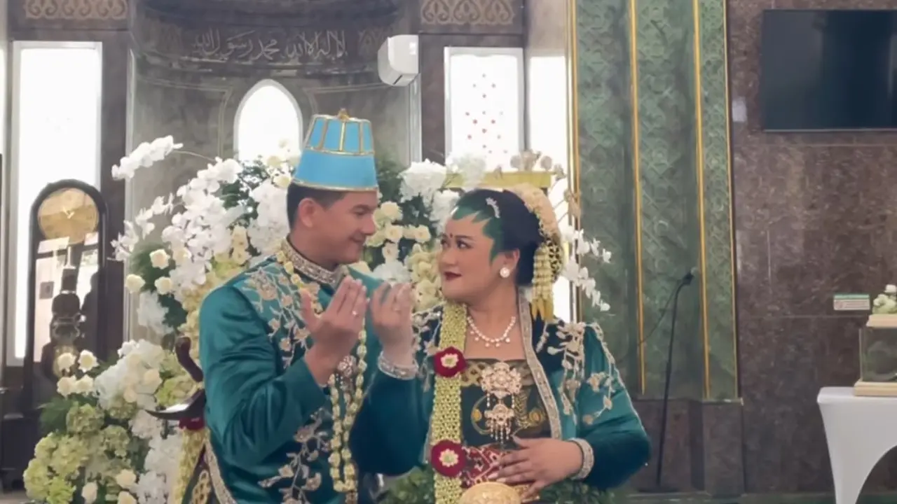 Potret Pernikahan Putri Habibie dari Prosesi hingga Resepsi Dibalut Wastra