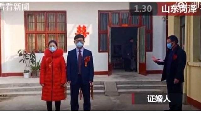 Kisah Dokter Wuhan Lakukan Pernikahan Hanya 10 Menit Ini Bikin Haru