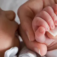 Kelahiran seorang anak merupakan salah satu momen berharga dalam hidup berumah tangga. (via duniaanak.org)