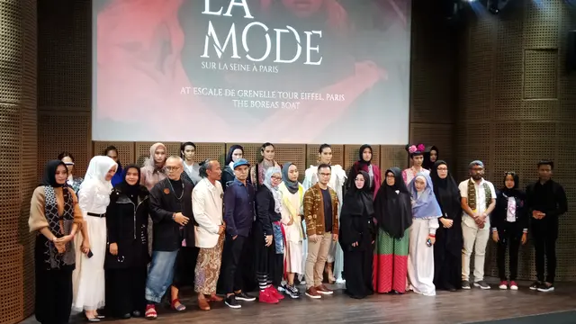 La Mode Sur La Seine a Paris Kembali Digelar untuk Optimalkan Desainer Lokal di Eropa