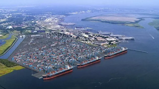 Pelabuhan terbesar di dunia2 - Port of Singapore 3