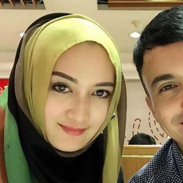 Senyum Sahrul Gunawan Isyaratkan Masih Cinta Ke Indriani Hadi News Entertainment Fimela Com