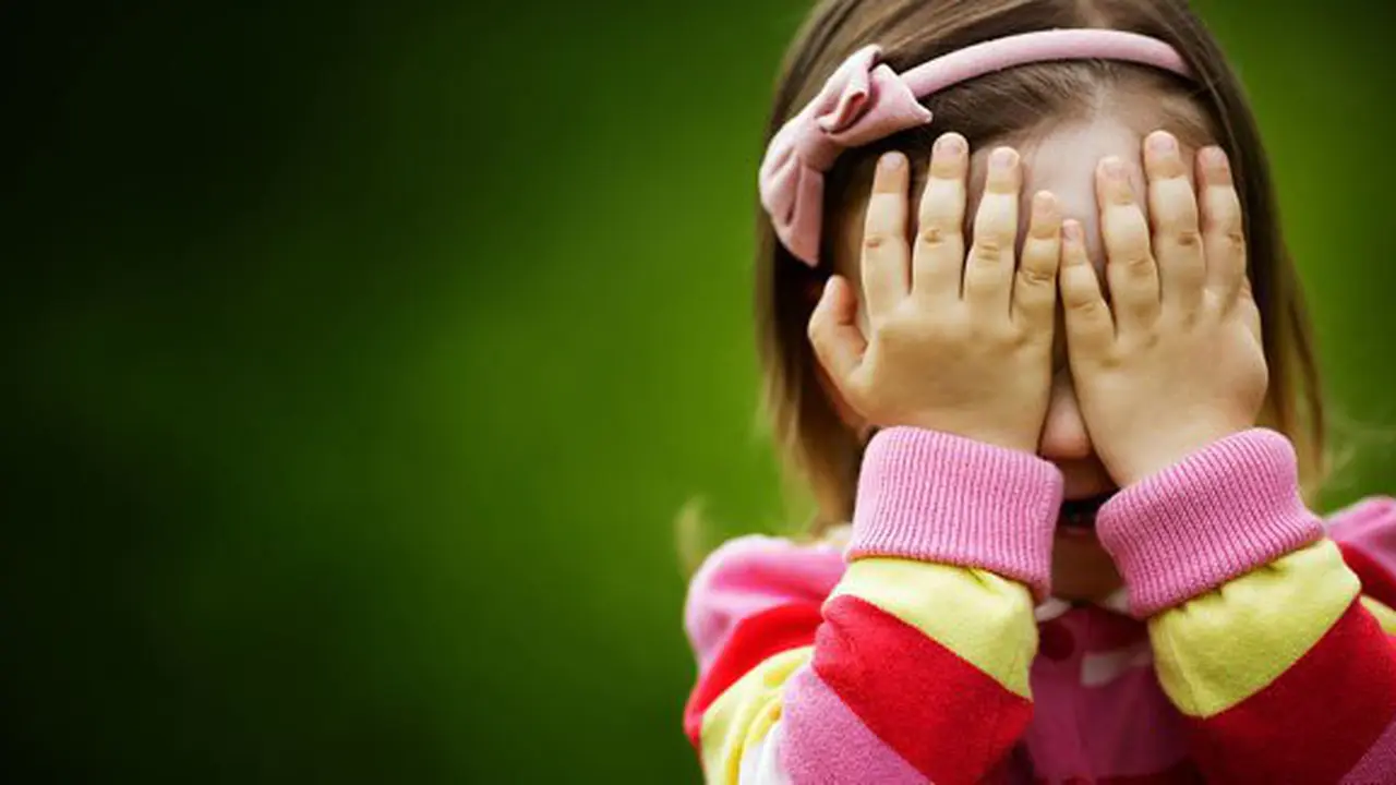 Tak cuma orang dewasa, anak-anak juga bisa depresi/copyright: thinkstockphotos.com