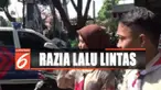 Belasan kendaraan ditahan karena kendaraan mereka melanggar ketentuan atau tidak dilengkapi surat seperti STNK dan SIM.