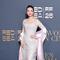 Menghadiri Women in Cinema Gala, Raline Shah mencuri perhatian publik dengan memakai kebaya karya desainer papan atas Tanah Air, Sapto Djojokartiko. (Foto: Dok. Istimewa)