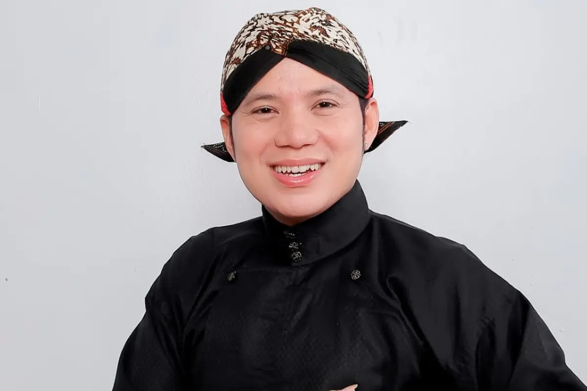 Dhimas Blangkon