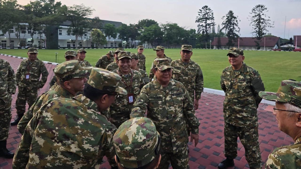 Berseragam Loreng, Begini Penampilan Anggota Kabinet Merah Putih