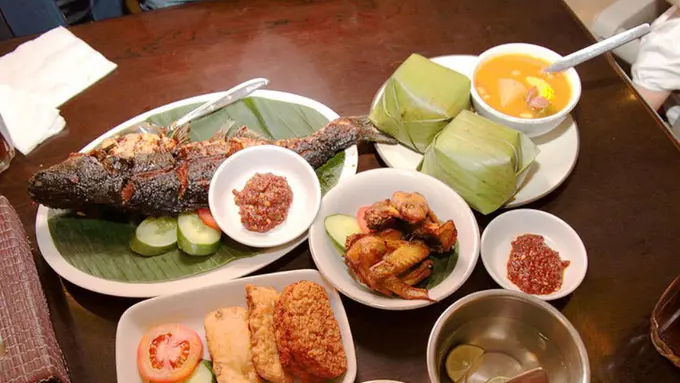 Kangen Masakan Sunda? Ini 10 Resto yang Pantang Dilewatkan!