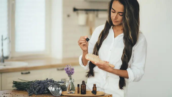 Bisa Atasi Ketombe Hingga Cegah Kerontokan, Ini Segudang Manfaat Minyak Lavender untuk Rambut