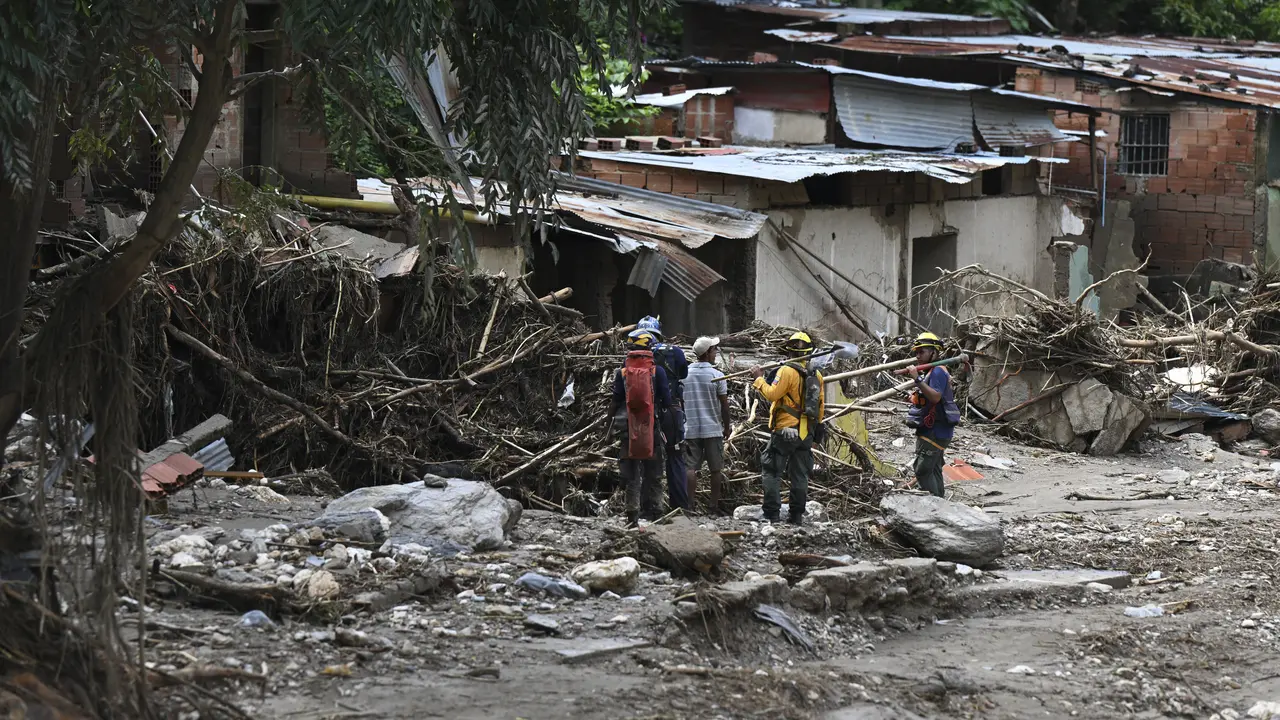 Tanah Longsor Tewaskan 22 Orang  di Venezuela