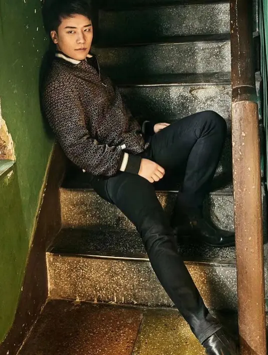 Saat itulah seorang warganet yang bernama Rayna menyebut Seungri seperti seekor panda gemuk lantaran terus makan. Dan maknae BigBang itu tak suka disebut sebagai panda gemuk. (Foto: instagram.com/seungriseyo)