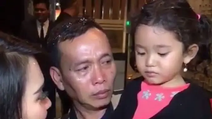 [Bintang] Ayu Ting Ting