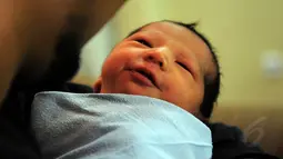 Bayi laki-laki Marcell Siahaan-Rima Melati Adams itu lahir dengan panjang 40 cm beratnya 2,8 kg di Rumah Sakit Brawijaya. (Liputan6.com/Faisal R Syam) 