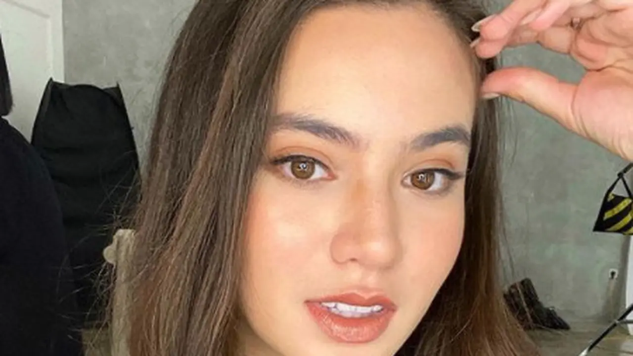 Karen Nijsen, Model yang Dikabarkan Dekat dengan Gading Marten