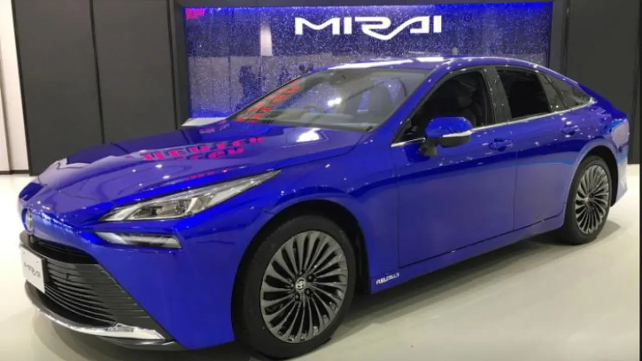 Toyota Mirai baru (Reuters)