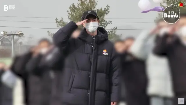 Momen Jin BTS Berangkat wamil. (Tangkapan layar YouTube/ BangtanTV)