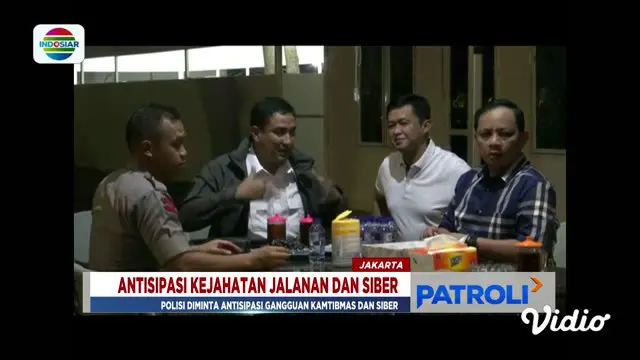 Tak hanya itu, personel Polda Metro Jaya juga diminta mengantisipasi dan tidak kalah dengan perkembangan kejahatan siber.