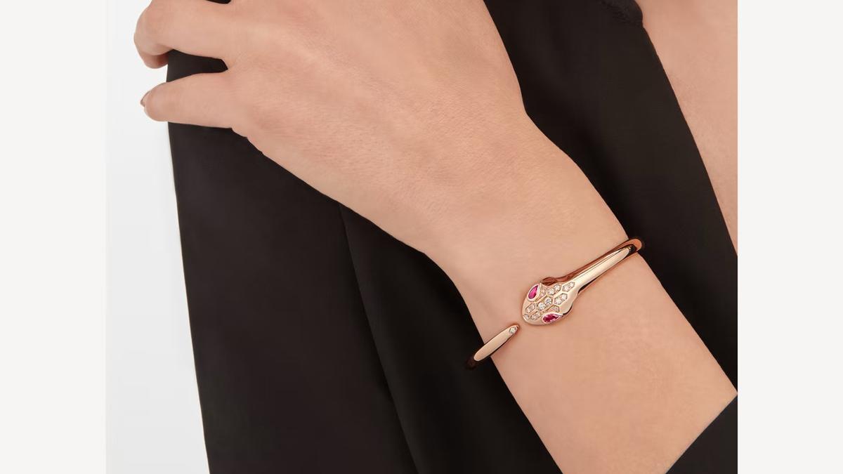 7 Model Gelang Emas Kepala Ular Dari Merek Ternama, Desain Mewah Simbol Kekuatan