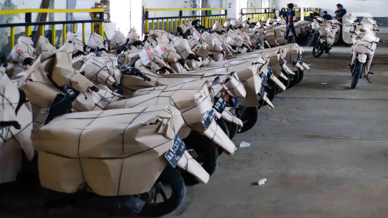 FOTO: Pengiriman Ribuan Sepeda Motor Gratis Selama Mudik Lebaran 2022