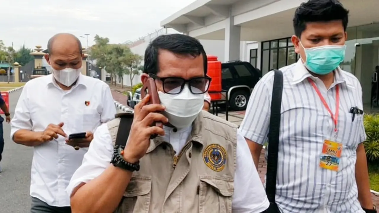Dekan Fisipol Universitas Riau Syafri Harto yang menjadi tersangka pelecehan seksual mahasiswi.