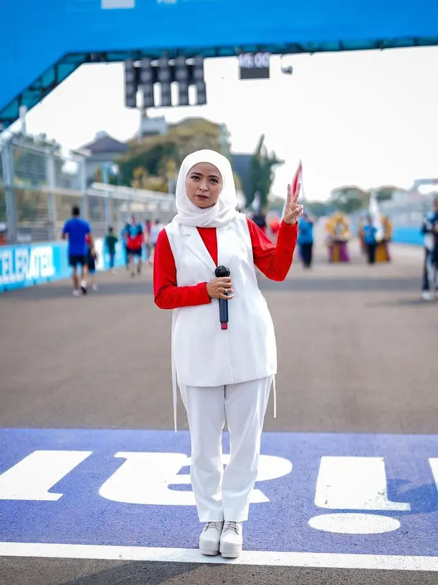 Turun 14 Kg, Ini 7 Potret Terbaru Tantri Kotak yang Makin Menawan