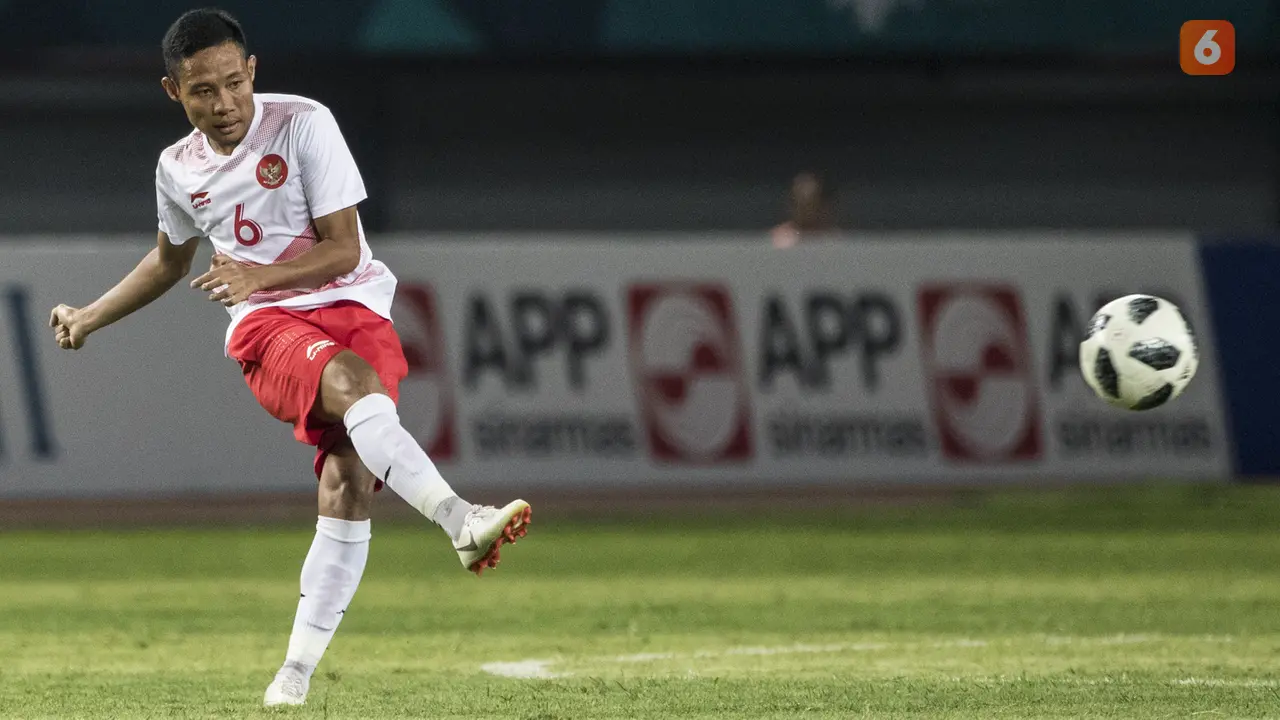 Sepak Bola : Indonesia Vs Laos