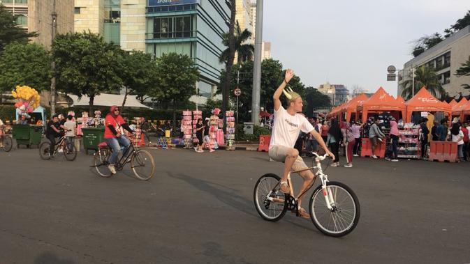 Car free day (CFD) tetap berlangsung di Bundaran HI, Thamrin, Jakarta Pusat pada Ramadan ini. (Liputan6.com/Ratu Annisaa Suryasumirat)