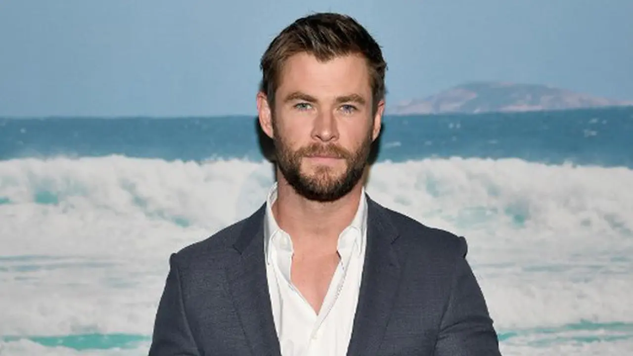 [Bintang] Chris Hemsworth