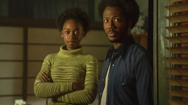 Lou (Jessica Allain) dan Miles (Hubert Point-Du Jour) dalam The Continental: From the World of John Wick. (Foto: Prime Video)