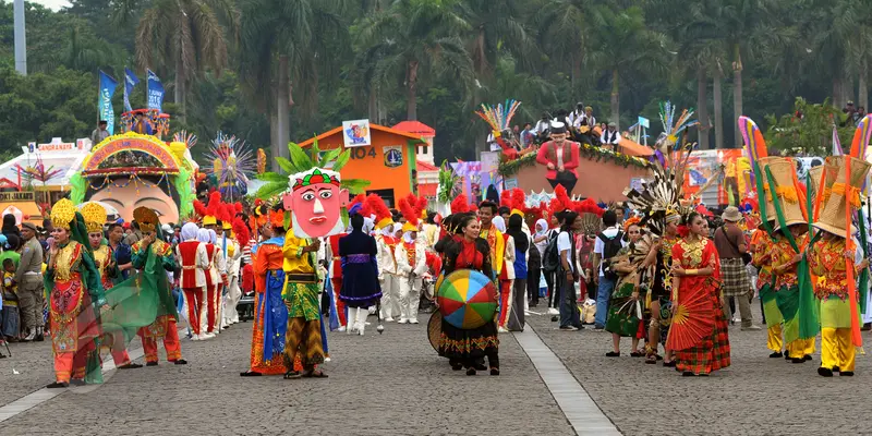 Kemeriahan Jakarta Karnaval Sambut HUT Jakarta ke-488