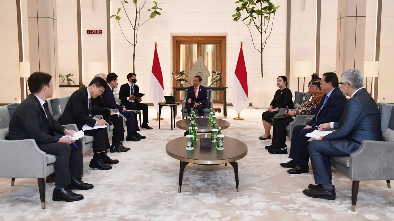 Presiden Jokowi bertemu Ketua Majelis Nasional Korea Selatan, Kim Jin-pyo di Pangkalan TNI AU Halim Perdanakusuma
