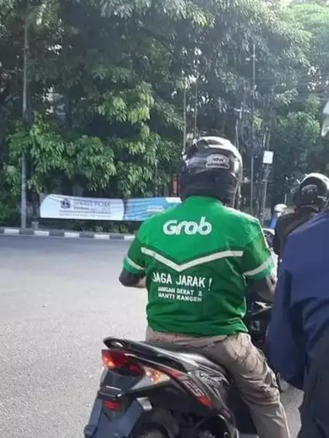 8 Potret Nyeleneh Jaket Ojol, Modifikasinya Kocak Banget