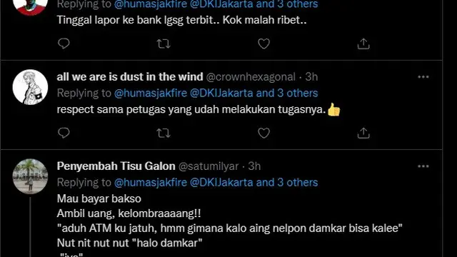 warganet menanggapi aksi petugas Pemadam Kebakaran mengambil kartu ATM di got